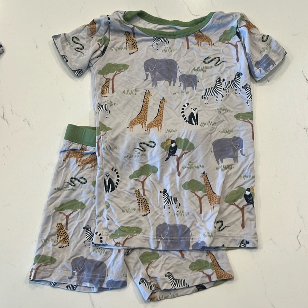 Little Sleepies size 2T shorts pajamas